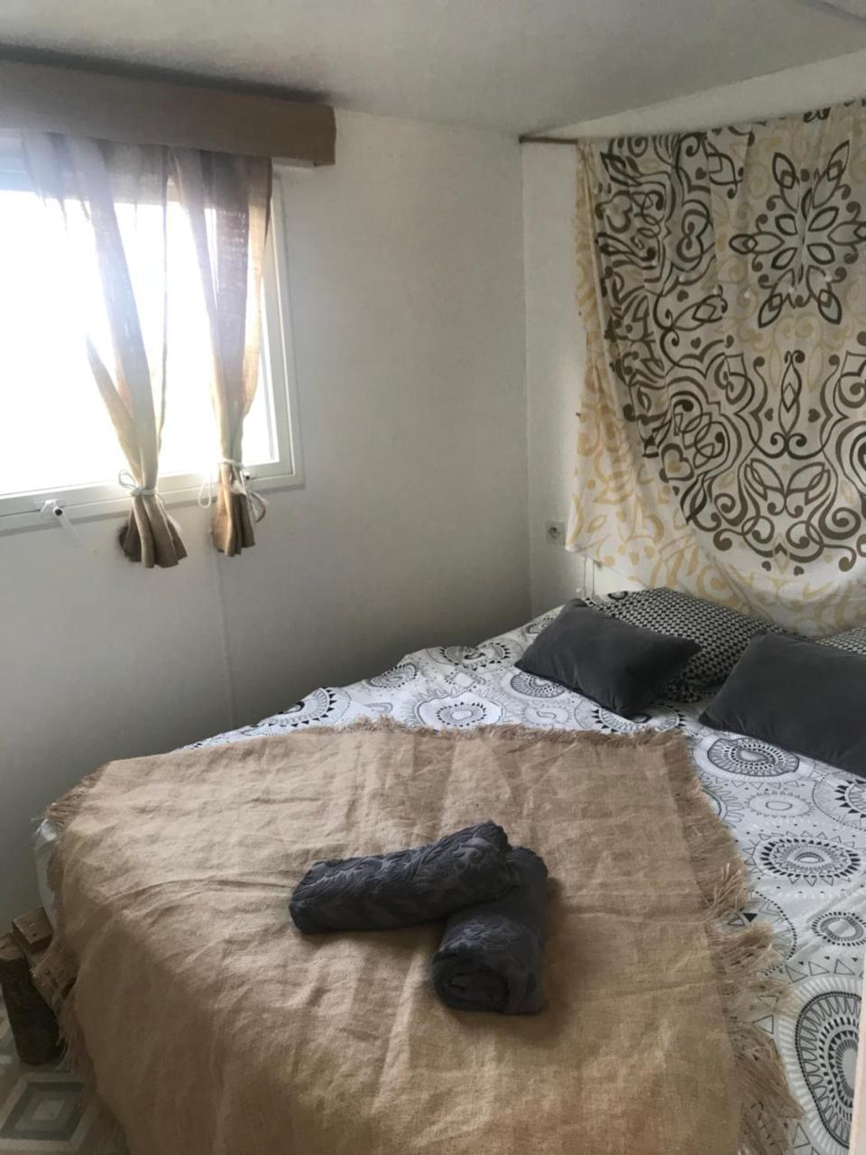Coachella Guest House Lanouaille Ngoại thất bức ảnh